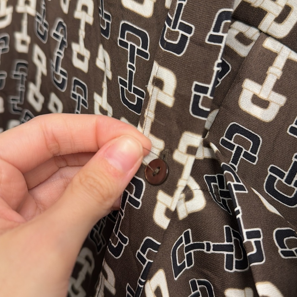 L’agence nina brown buckle print silk blouse xs - Picture 2 of 6